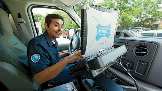 Entretien de la machine à plancher Tennant