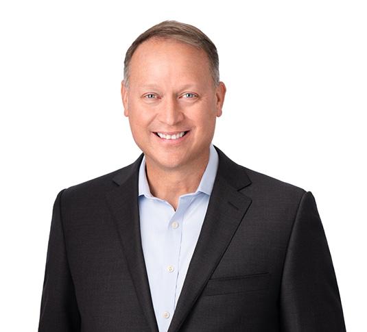 Dave Hulm - Presidente y director ejecutivo